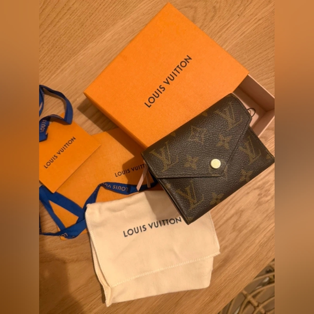 Louis Vuitton Monogram Victorine Wallet